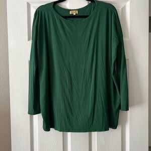 Piko 3/4 sleeve flowy top
